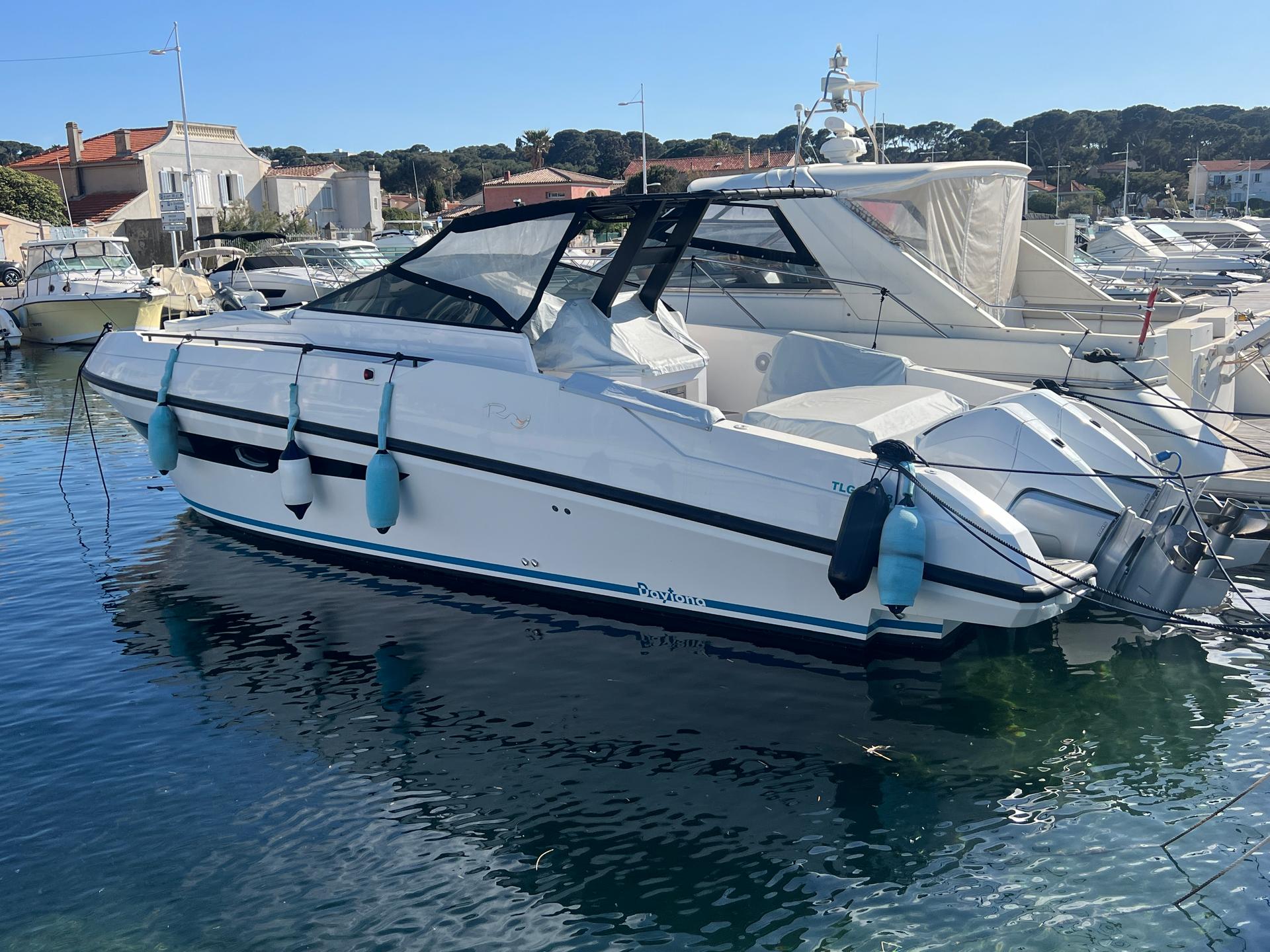 slider 0 Rio Yachts Daytona 34